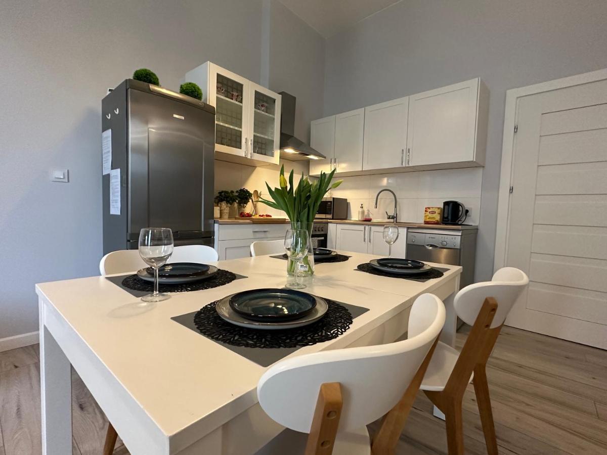 Apartament Wroclawia Экстерьер фото
