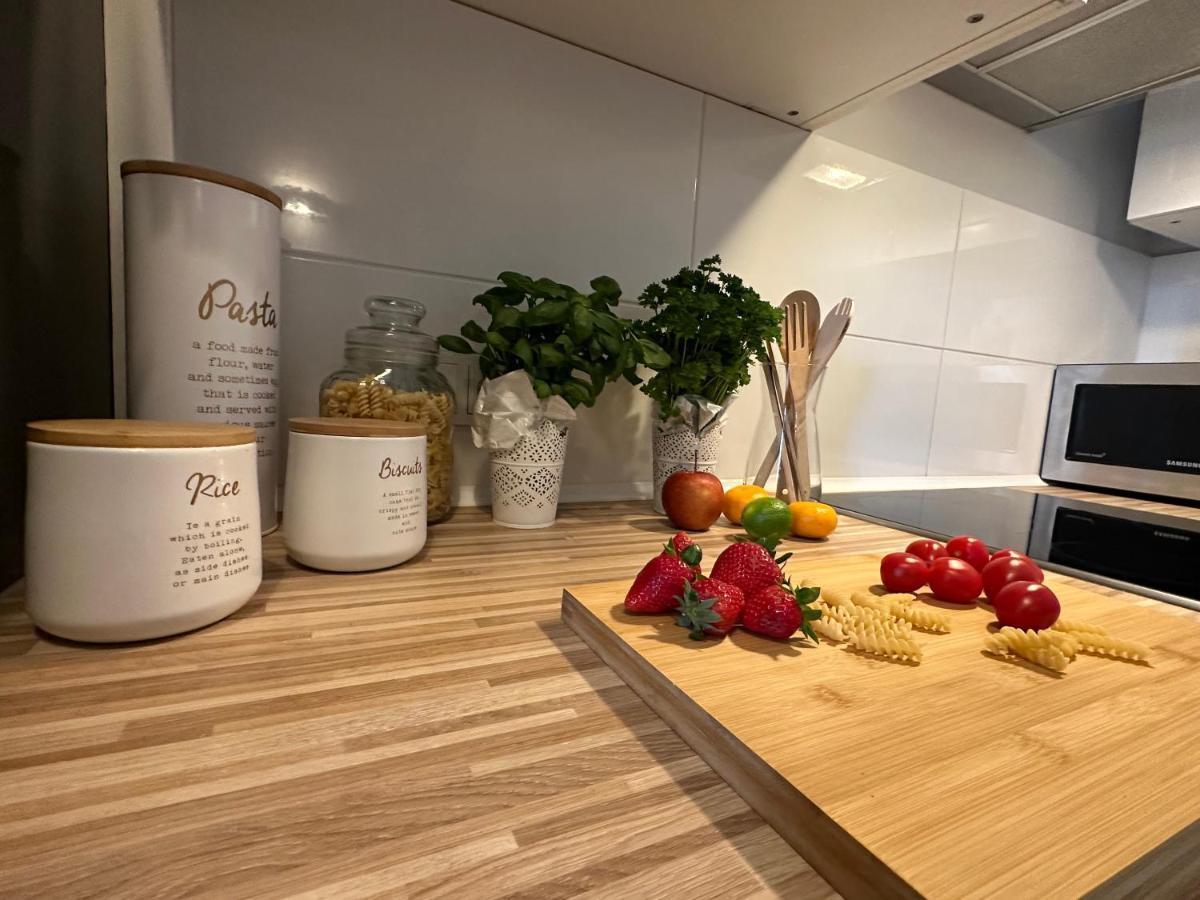 Apartament Wroclawia Экстерьер фото