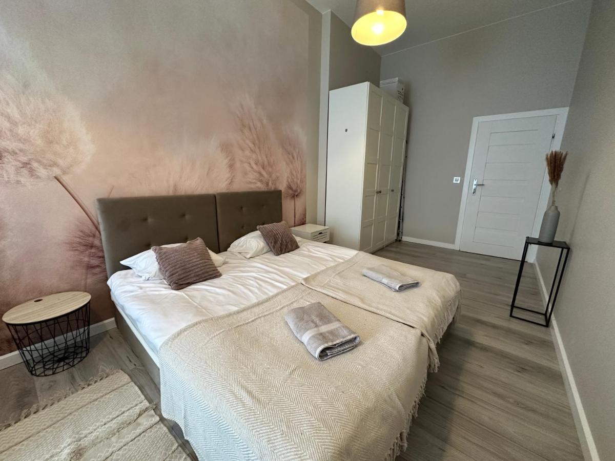 Apartament Wroclawia Экстерьер фото