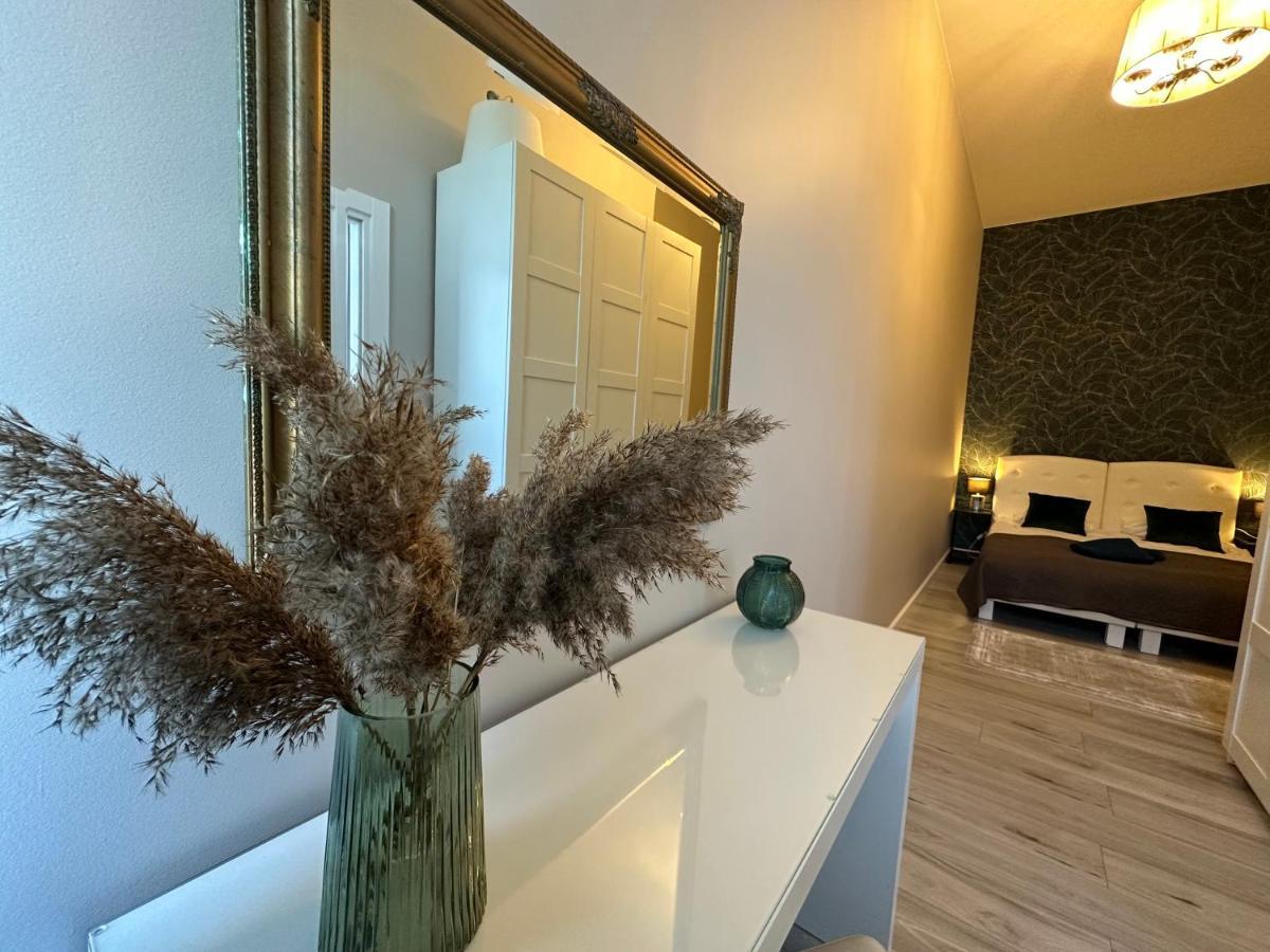Apartament Wroclawia Экстерьер фото