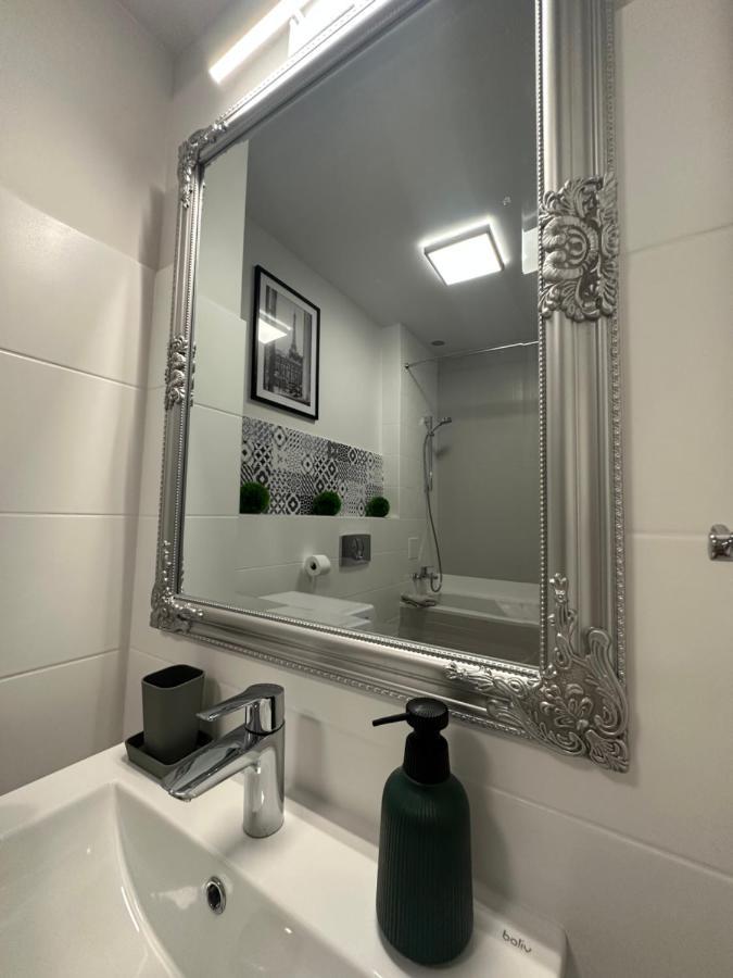 Apartament Wroclawia Экстерьер фото